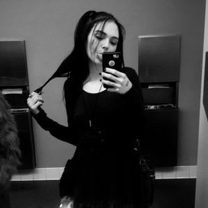 Meet your Posher, Danica